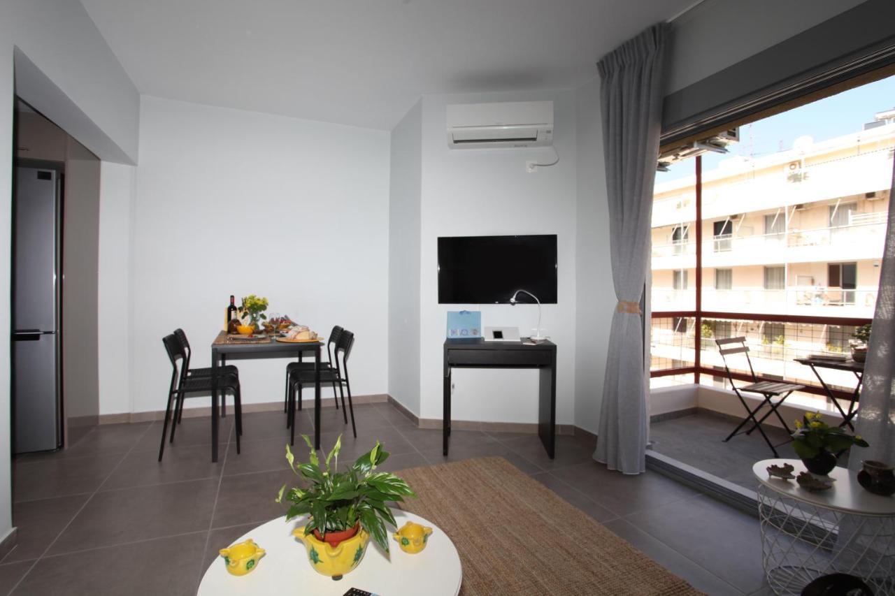Edem Beach Apartment With Mountain View By Athenian Homes 외부 사진